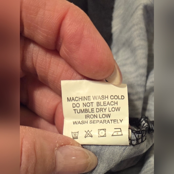 Women's XL Abstract Violet Purple Floral & Black Design Shirt - Picture 5 of 9